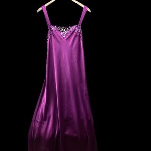 Lejaby Paris Lace Bodice Sultry Purple Lingerie Long Nightgown Sz. Medium